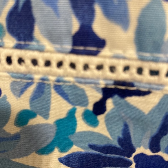 SALE‼️ NWT St John’s Bay Blue Daisy Floral skirt 
Size 8 - Picture 4 of 8